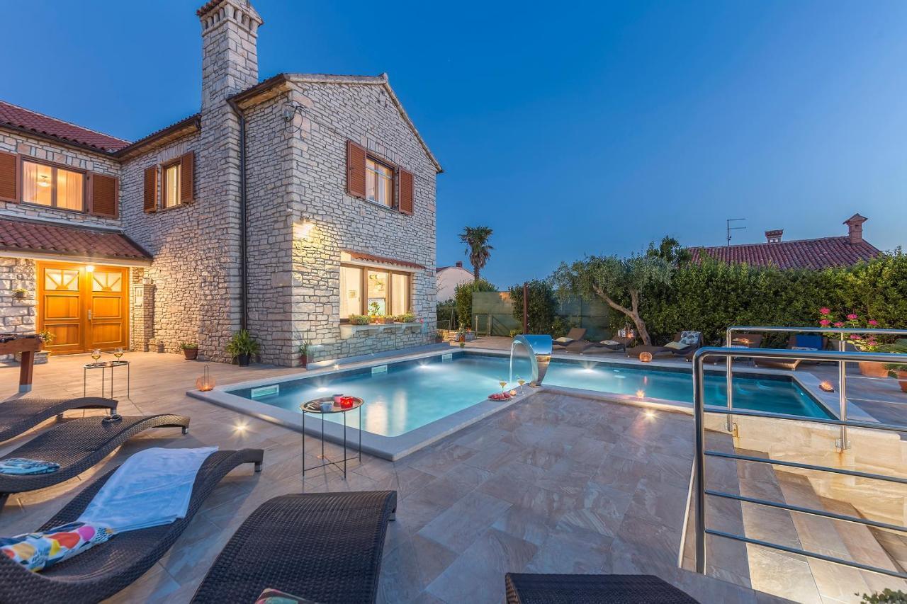 Greenhouse Unna With Heated Pool Villa